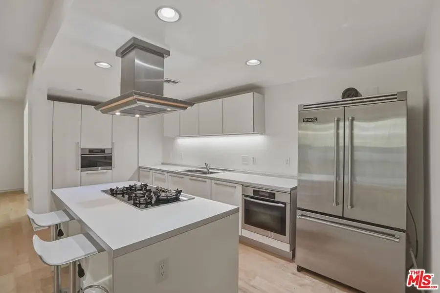 825 N Kings Road #1, West Hollywood, CA 90069 - #2