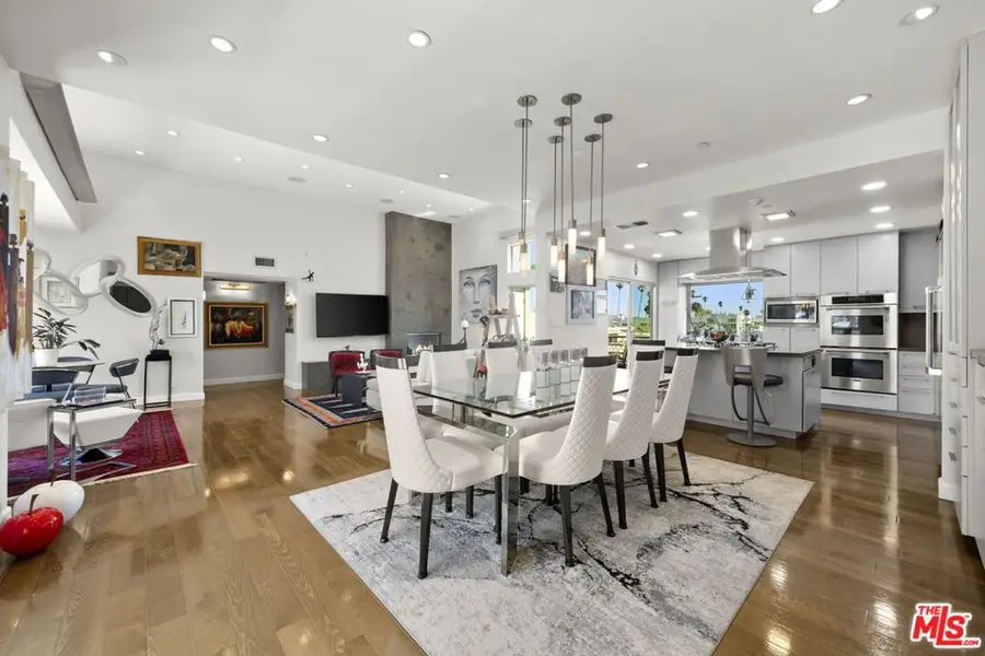 907 Lincoln Boulevard #PH 302, Santa Monica, CA 90403 - #2