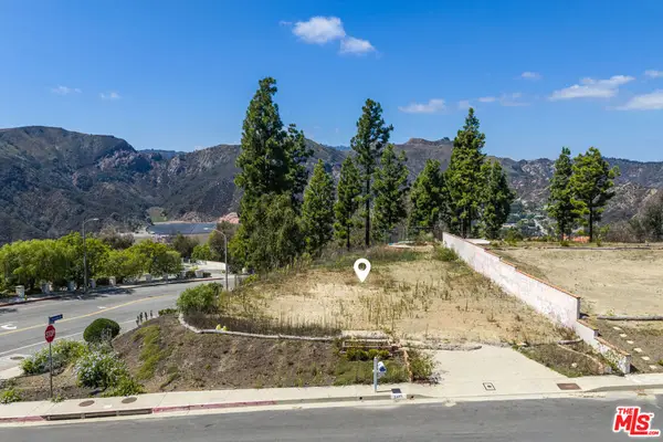 1405 El Bosque Court, Pacific Palisades, CA 90272
