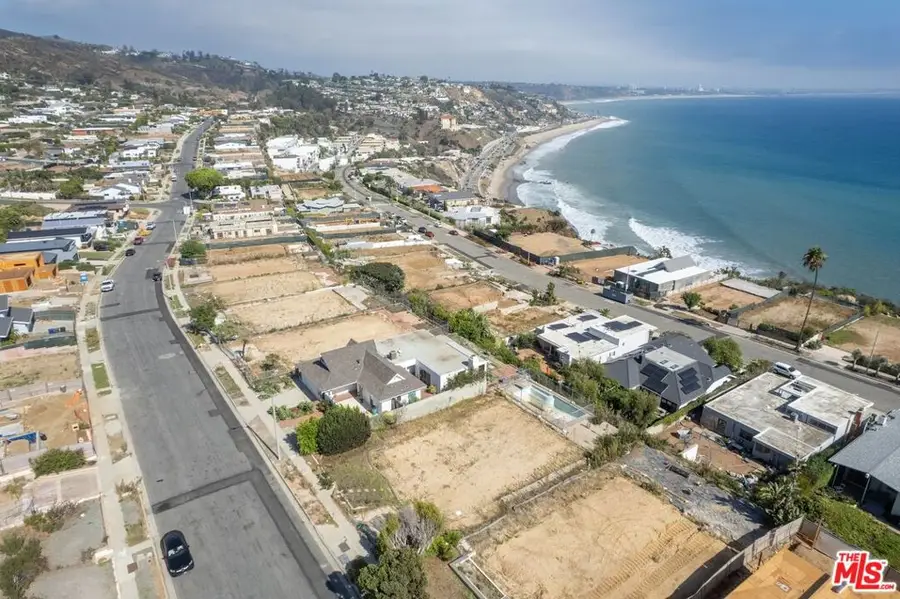 18414 Wakecrest Drive, Malibu, CA 90265 - #2