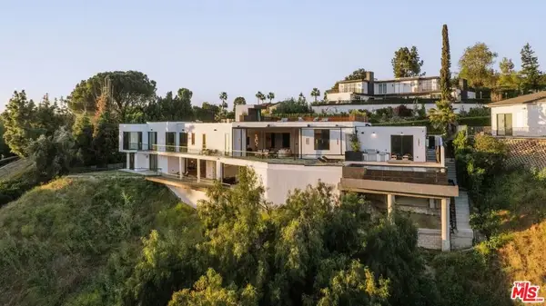 15834 High Knoll Road, Encino, CA 91436