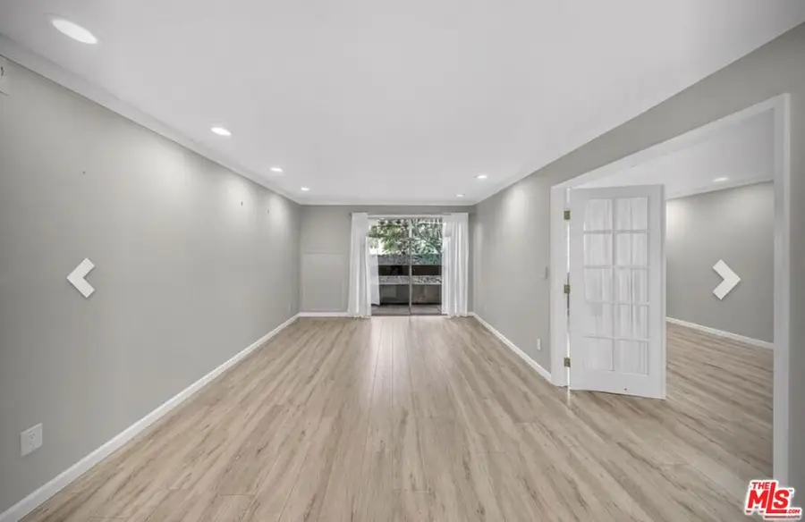 2700 Cahuenga Boulevard #4220, Los Angeles, CA 90068 - #2