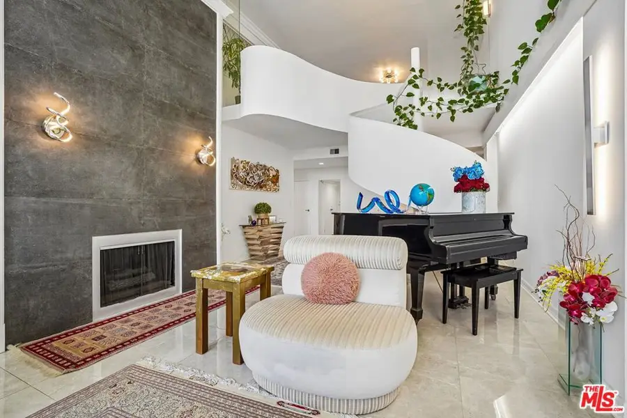 325 N Oakhurst Drive #PH2, Beverly Hills, CA 90210 - #2