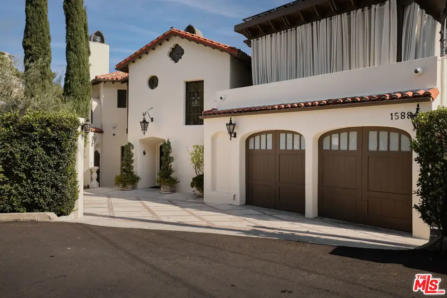 1588 Viewsite Drive, Los Angeles, CA 90069 - #2
