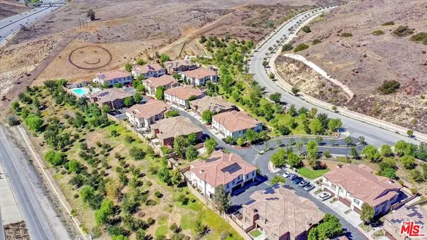 2431 Birchknoll Court #2, Simi Valley, CA 93063