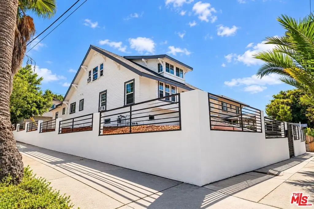 152 N Benton Way, Los Angeles, CA 90026 - #1