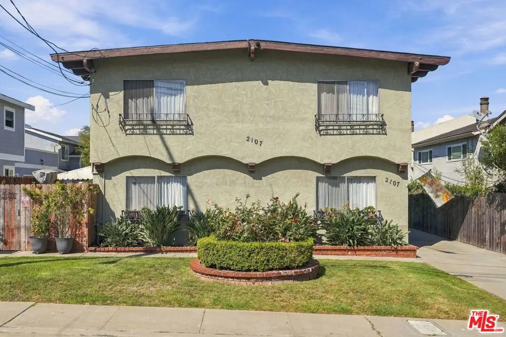 2107 Voorhees Avenue, Redondo Beach, CA 90278 - #1