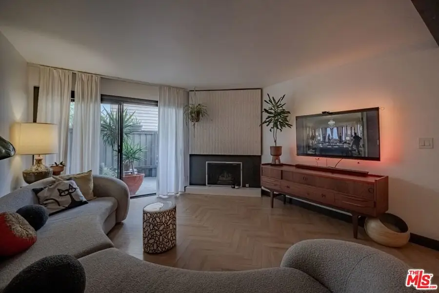 15511 Sherman Way #40, Van Nuys, CA 91406 - #2