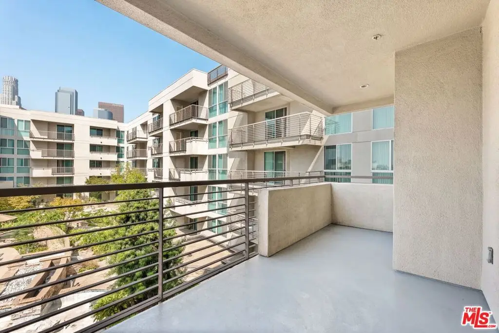 267 S San Pedro Street #320, Los Angeles, CA 90012 - #1