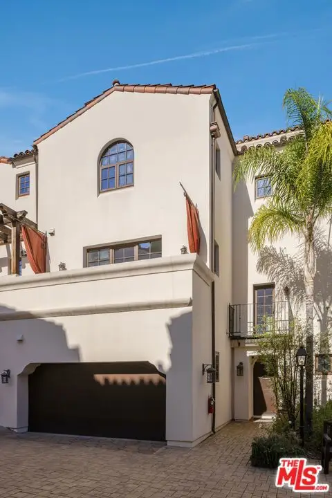 11937 W Sunset Boulevard #4, Los Angeles, CA 90049 - #2