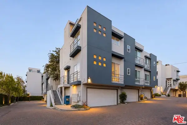 1098 Everett Place, Los Angeles, CA 90026