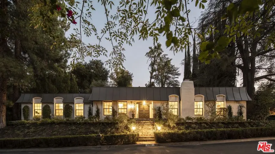 4963 Queen Victoria Road, Woodland Hills, CA 91364 - #2