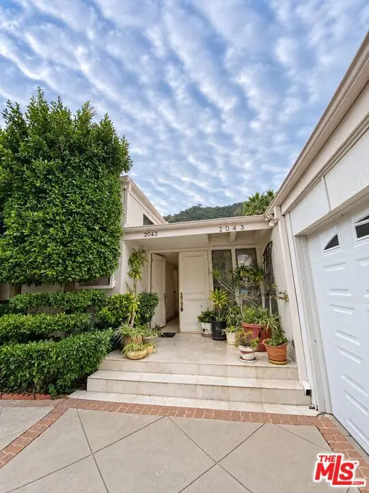 2043 San Ysidro Drive, Beverly Hills, CA 90210 - #2