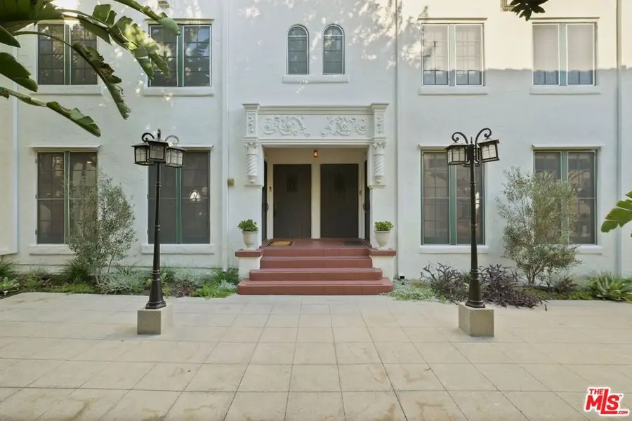 1250 N Harper Avenue #302, Los Angeles, CA 90046 - #2