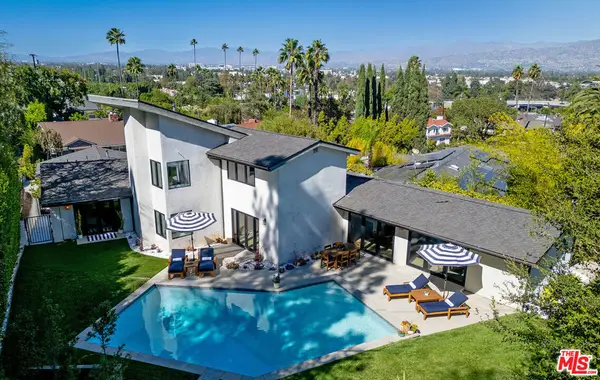 3658 Willowcrest Avenue, Studio City, CA 91604