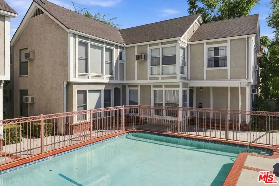 11747 Moorpark Street, Studio City, CA 91604 - #2