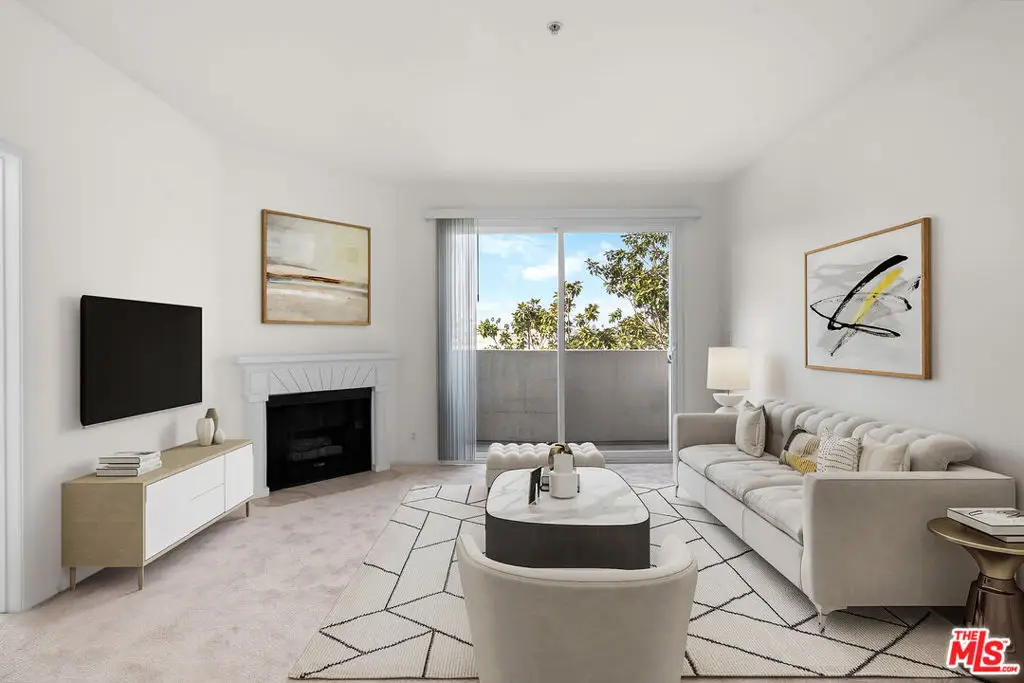 620 S Gramercy Place #301, Los Angeles, CA 90005 - #1
