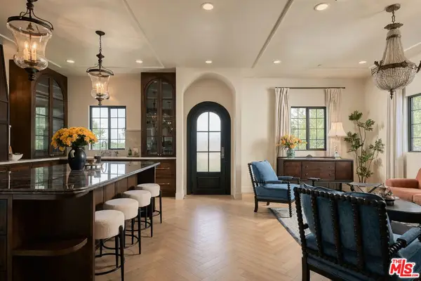 1358 S Ridgeley Drive, Los Angeles, CA 90019