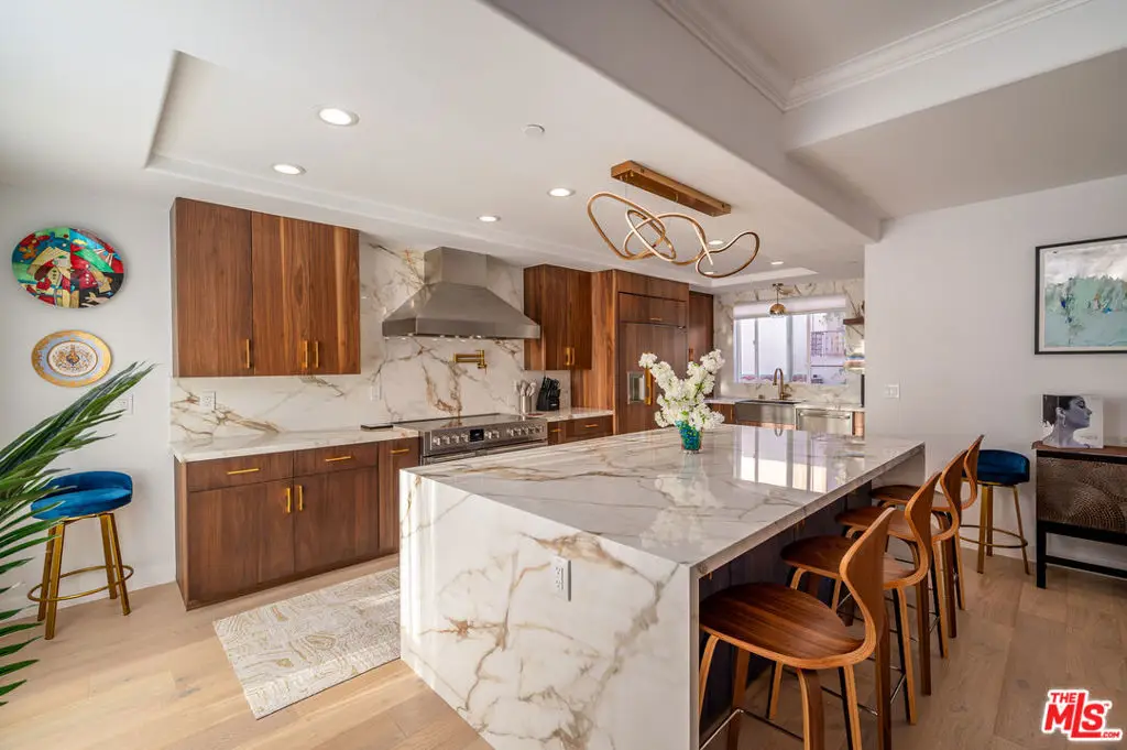 706 11th Street, Hermosa Beach, CA 90254 - #1