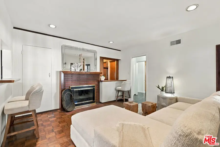 5525 Saloma Avenue, Sherman Oaks, CA 91411 - #3