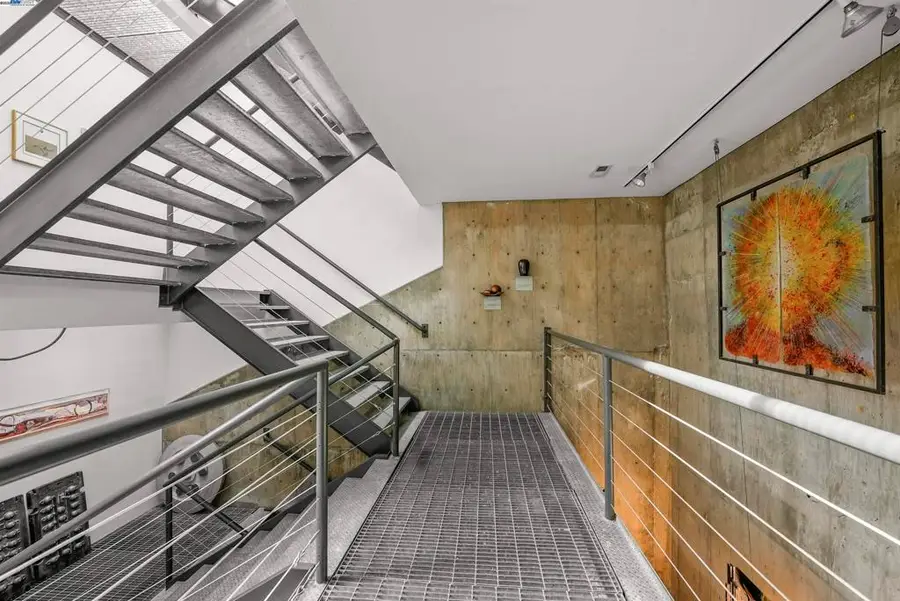 1822 Arrowhead Dr, Oakland, CA 94611 - Image #3