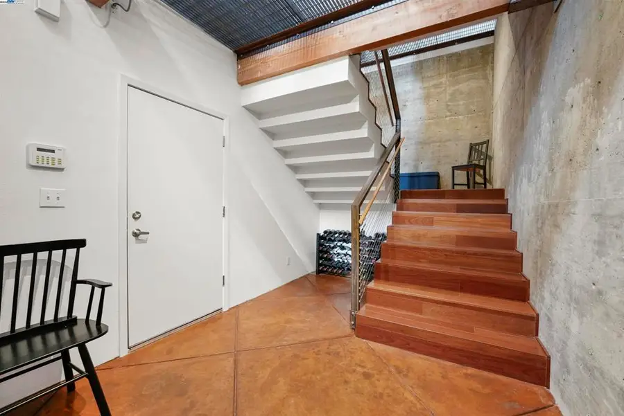 1828 Arrowhead Dr, Oakland, CA 94611 - Image #3