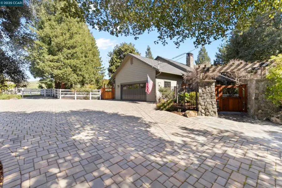 350 Pine Creek Rd, Walnut Creek, CA 94598 - Image #3