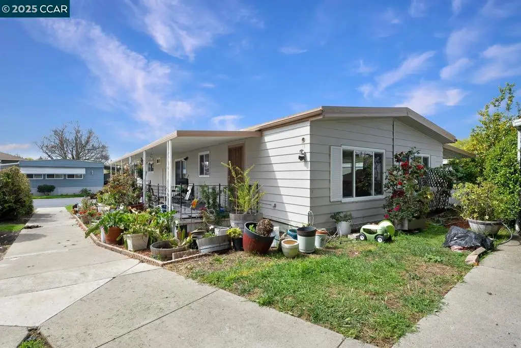 2031 Dalis Drive, Concord, CA 94520 - Image #1