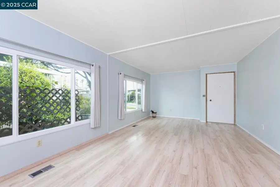 2031 Dalis Drive, Concord, CA 94520 - Image #3