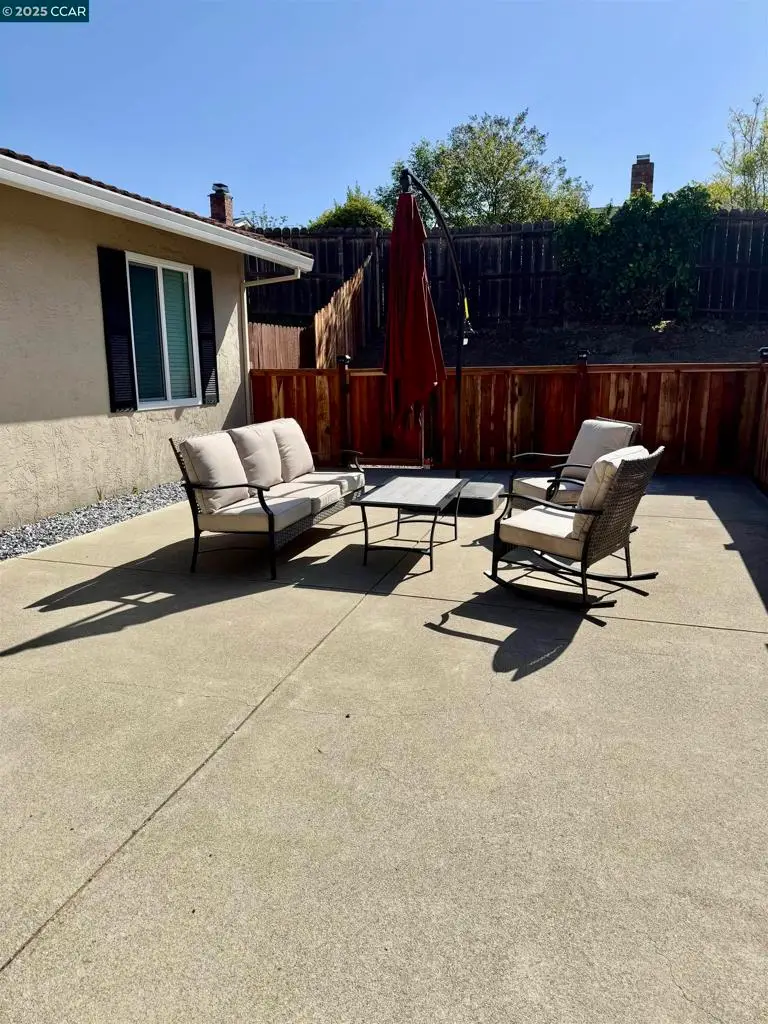 124 Fuschia Ct, Martinez, CA 94553 - Image #3