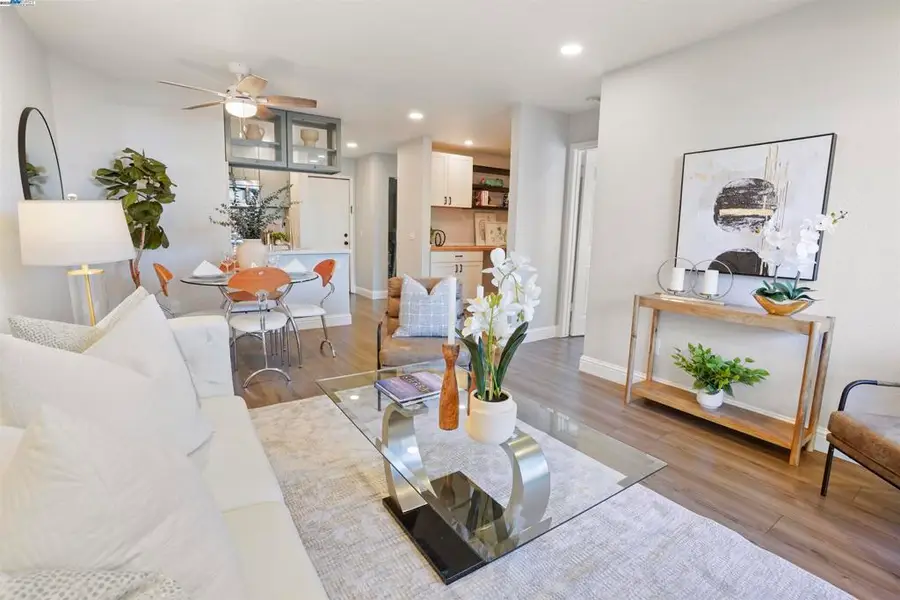 29300 Dixon St #106, Hayward, CA 94544 - #3