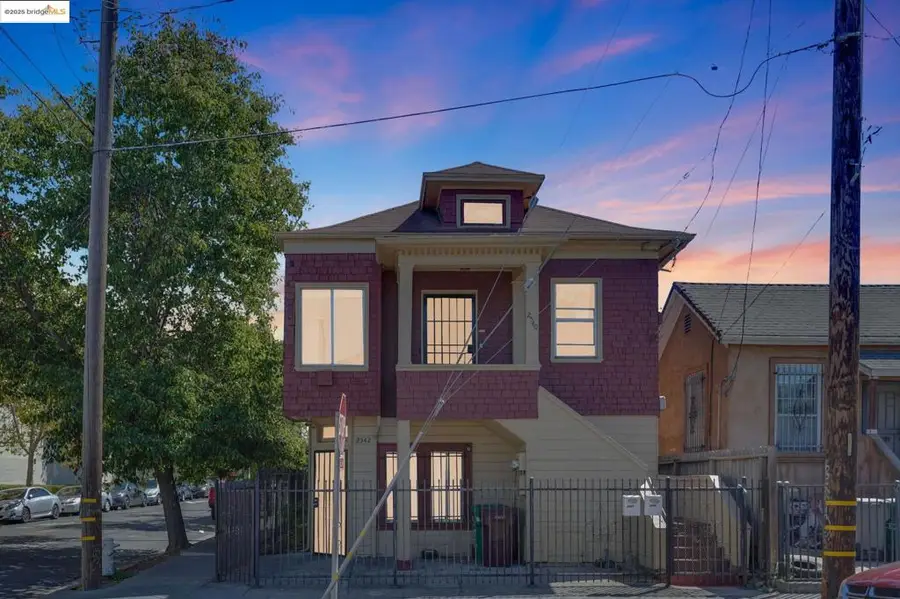 2542 Filbert St, Oakland, CA 94607 - Image #3