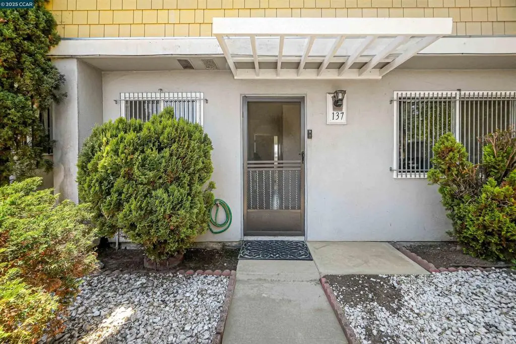 137 Nautilus Ct #82, San Francisco, CA 94124 - Image #1