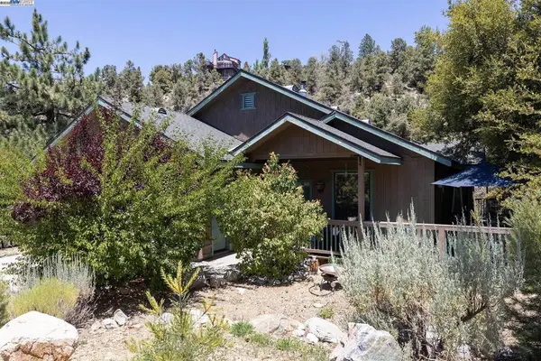 2048 Woodland Dr, Pine Mountain Club, CA 93222