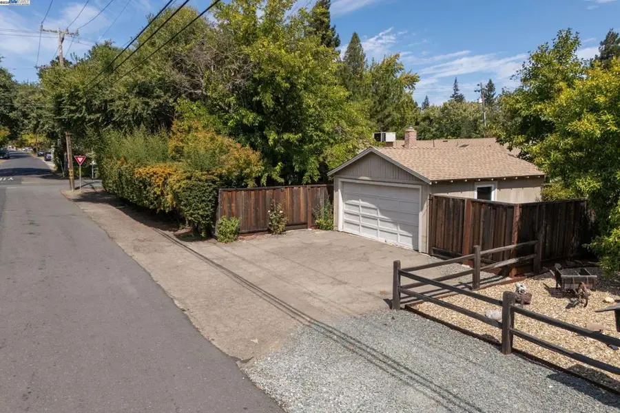 2175 Whyte Park Ave, Walnut Creek, CA 94595 - Image #2