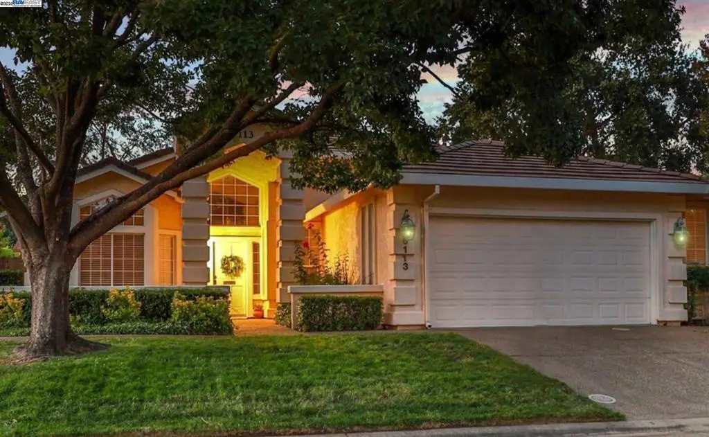 6113 Fountaindale Way, Carmichael, CA 95608 - Image #1
