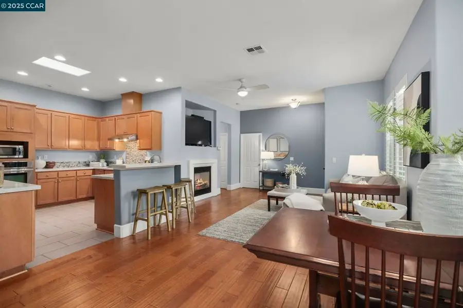 401 Seville Ln, Walnut Creek, CA 94598 - Image #3