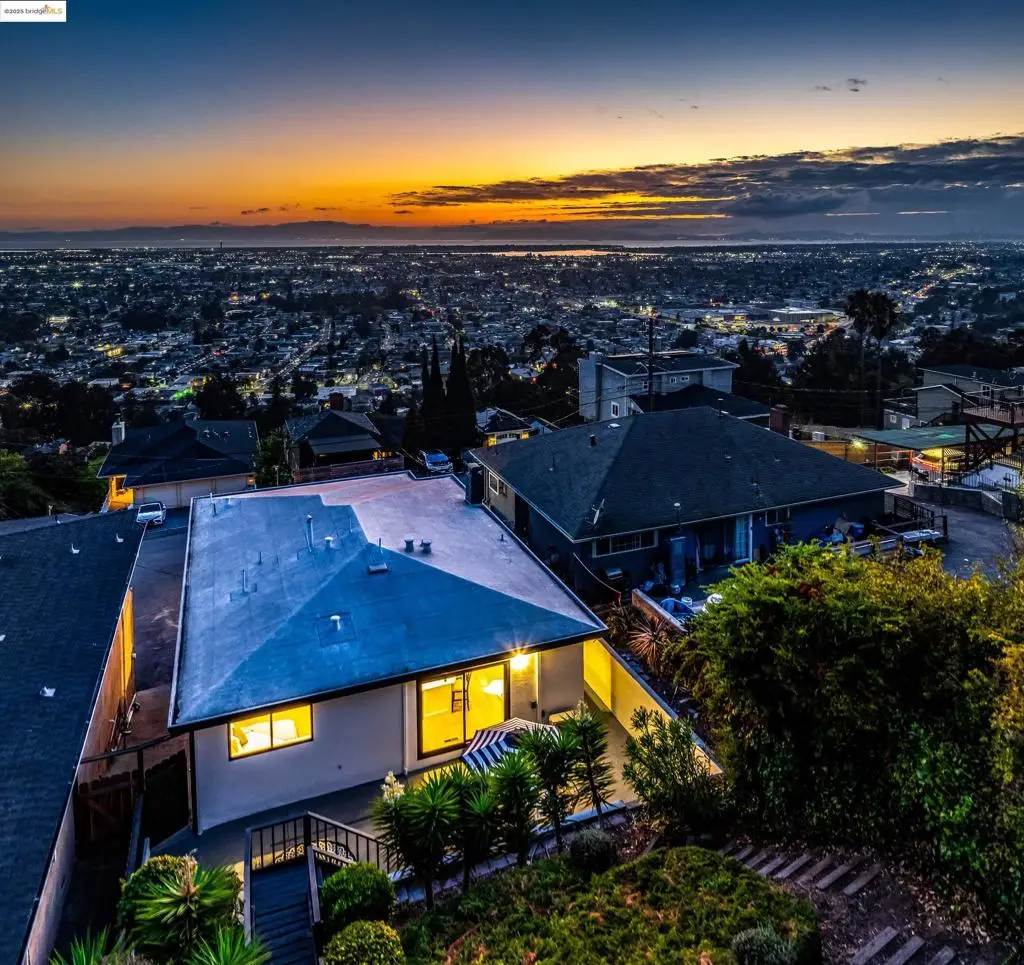 7756 Sunkist Dr, Oakland, CA 94605 - Image #1