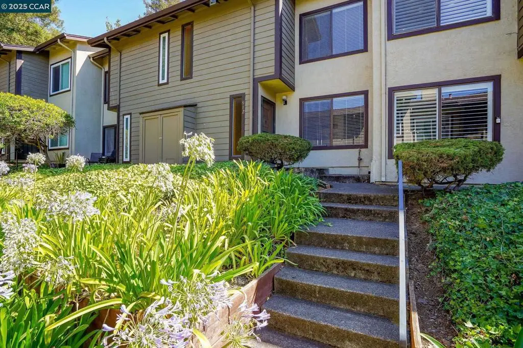 982 982 Juniper Ct, Crockett, CA 94525 - #1