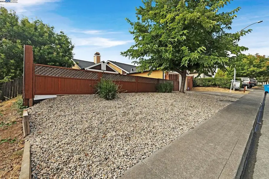 106 Fieldstone Way, Vallejo, CA 94589 - #3