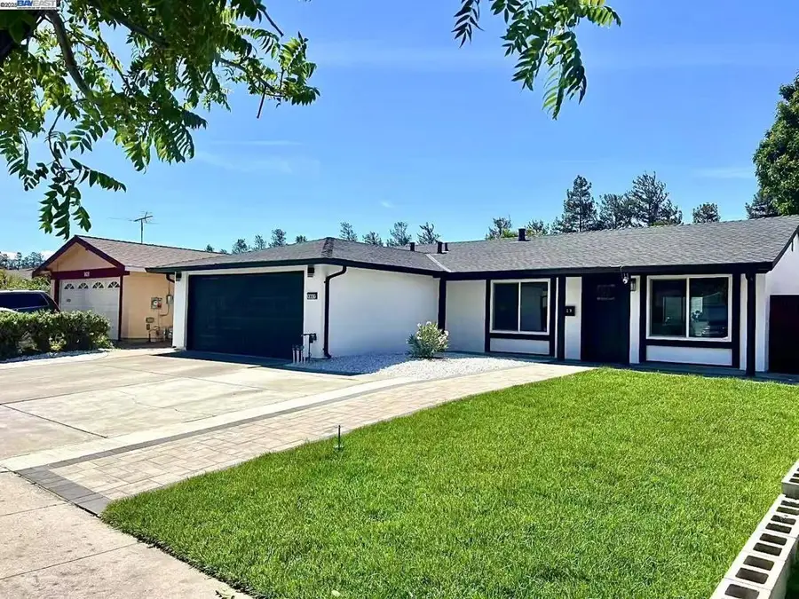 1827 Flickinger Ave, San Jose, CA 95131 - Image #2