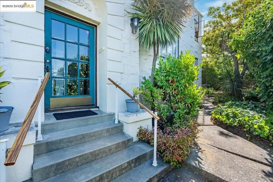 5271 Broadway Ter #1, Oakland, CA 94618 - Image #2