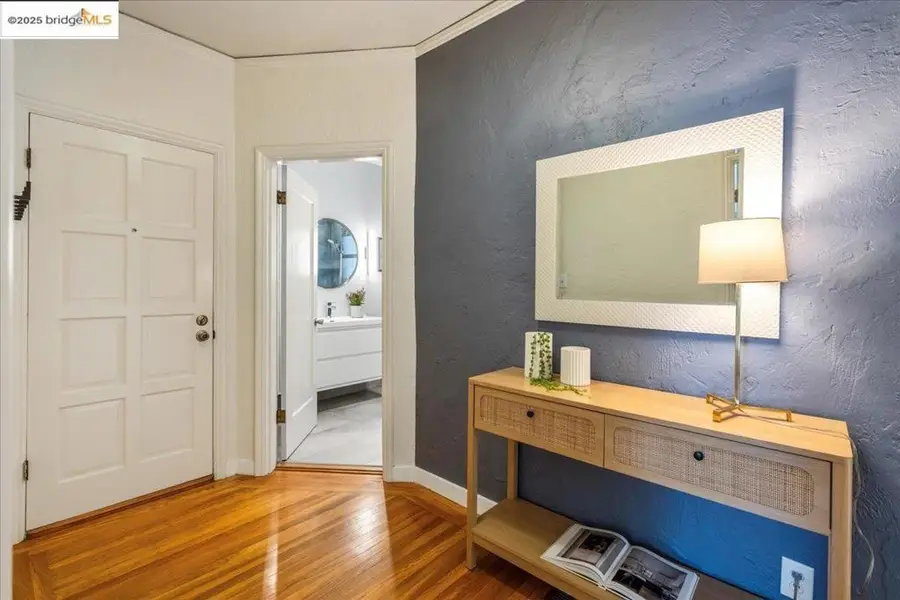 5271 Broadway Ter #1, Oakland, CA 94618 - Image #3