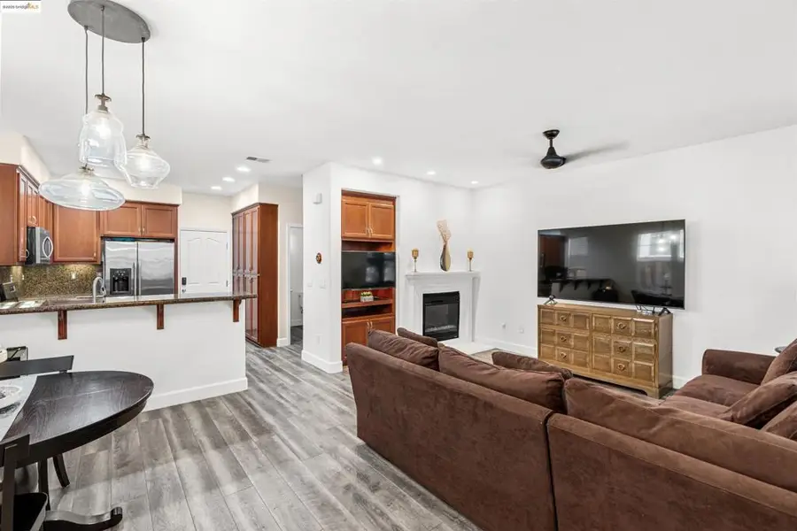 206 Hamlin Loop, Walnut Creek, CA 94598 - Image #3