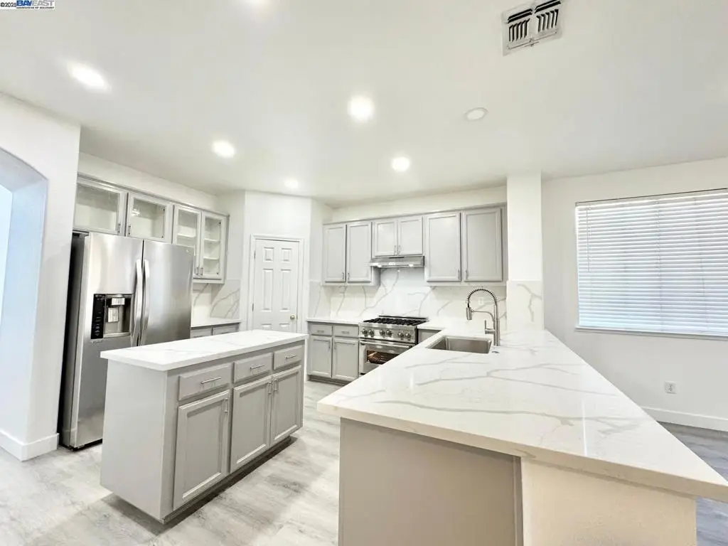 9516 Sarazen Ct, Patterson, CA 95363 - Image #1