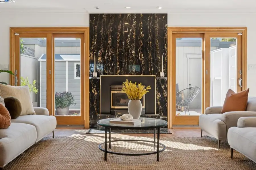 1083 Melrose Ave, Alameda, CA 94502 - Image #3