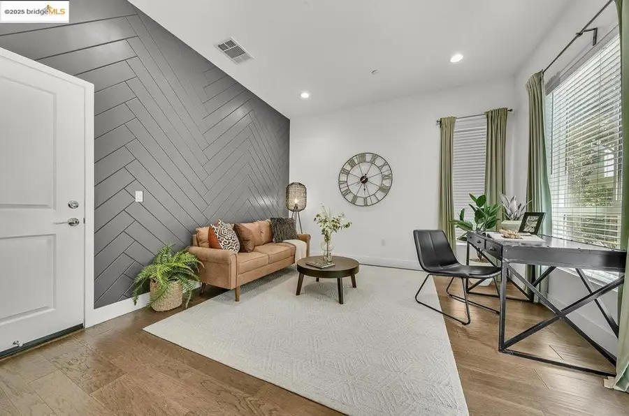 1496 Seawind Dr, Richmond, CA 94804 - Image #3