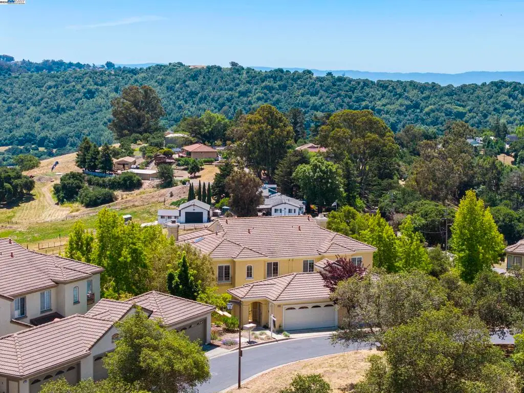 22284 E Lyndon Loop, Castro Valley, CA 94552 - Image #1