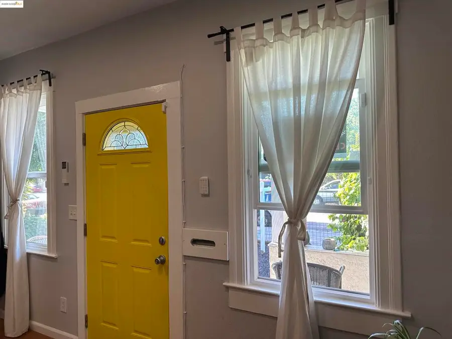 2816 Viola St, Oakland, CA 94619 - #3