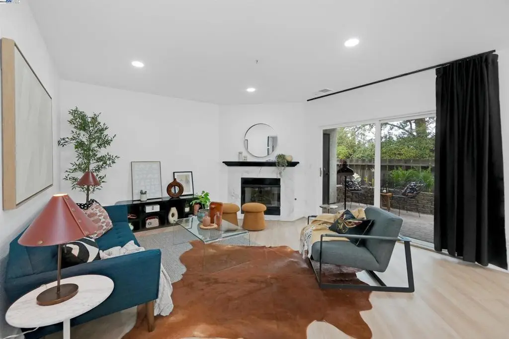 21314 Gary Dr #214, Hayward, CA 94546 - Image #1